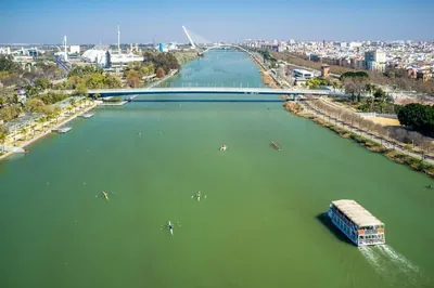 Bootsfahrten in Sevilla